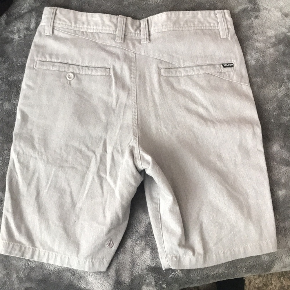 Volcom Shorts - Picture 2 of 3